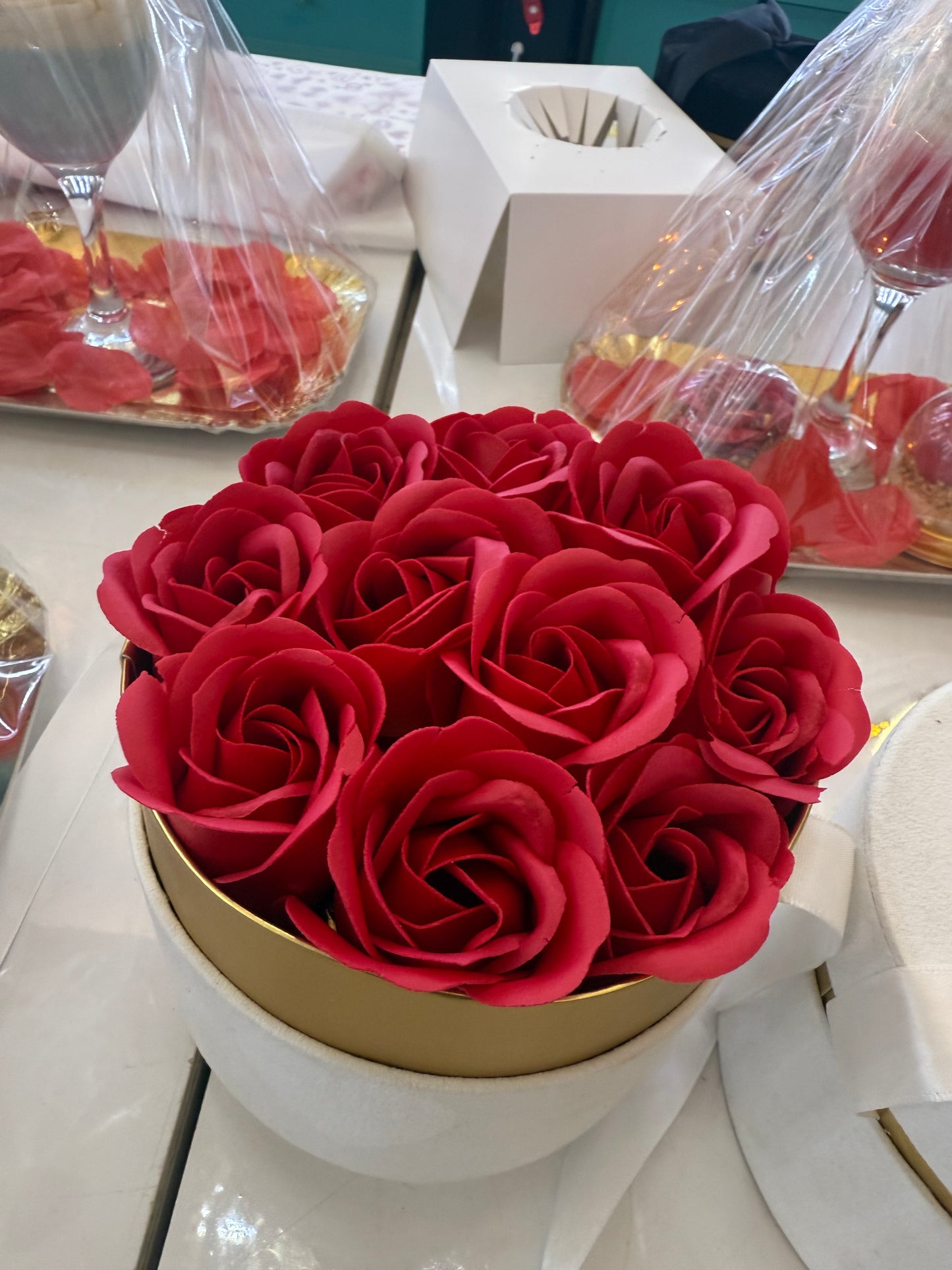 Round Rose petal Soap Box