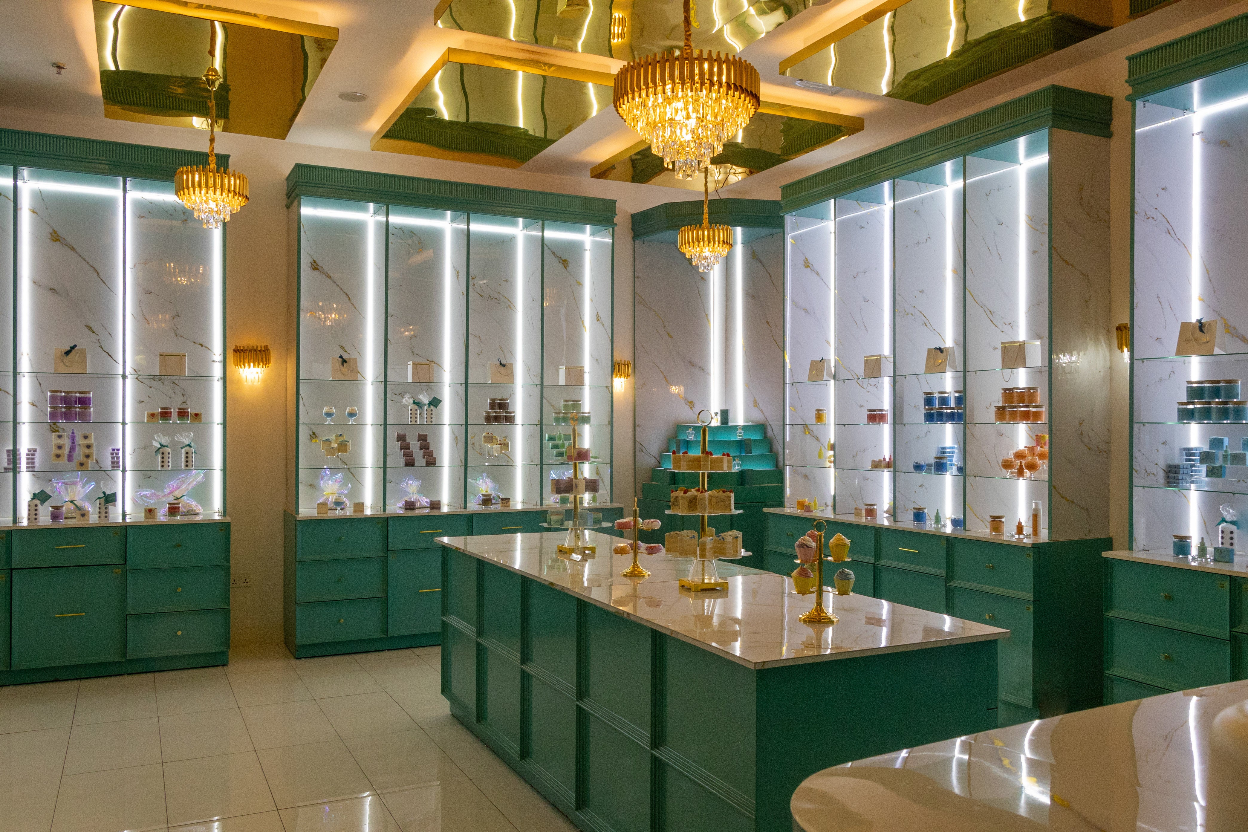 custom-slideshow-image-desktop-block_YhH4jA